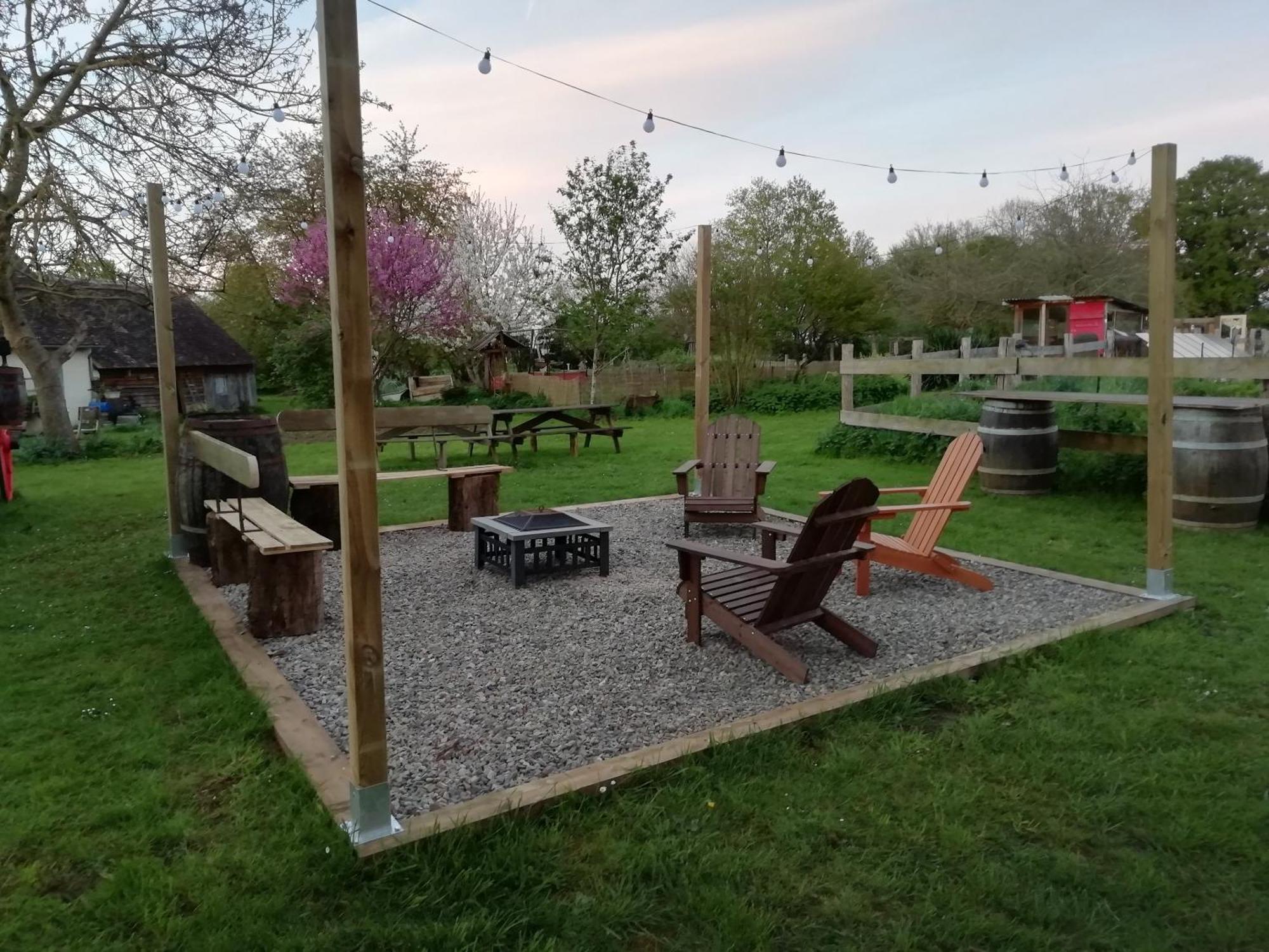 La Valise A Cheval Bed and Breakfast Mezieres-sur-Ponthouin Εξωτερικό φωτογραφία