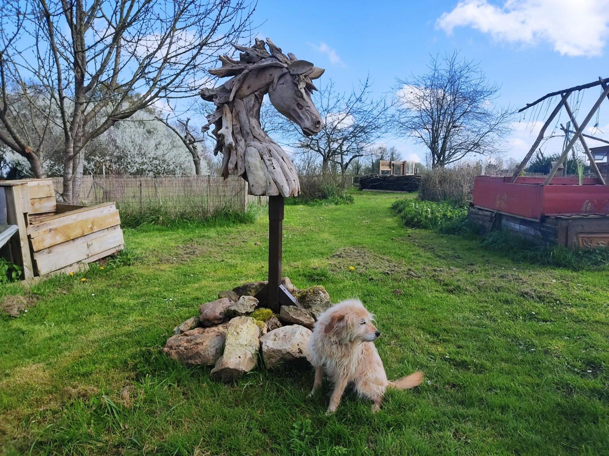 La Valise A Cheval Bed and Breakfast Mezieres-sur-Ponthouin Εξωτερικό φωτογραφία